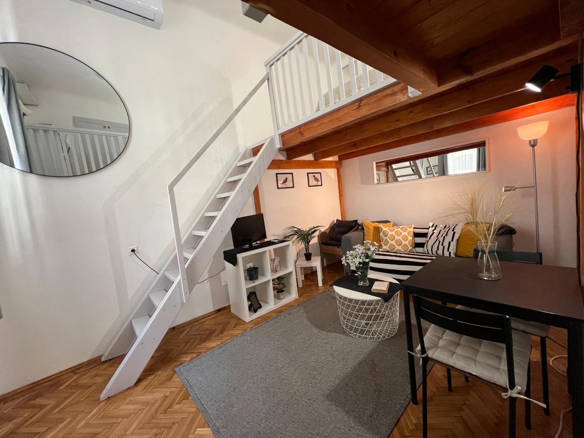 Lovely Little Loft Studio In The Heart Of Budapest Exterior foto